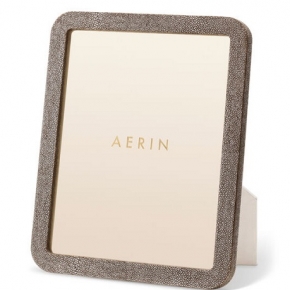    Deluxe. Modern Aerin  