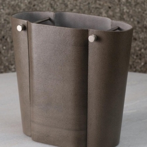    Deluxe.   SERPENTINE WASTEBASKET GREY PEBBLE